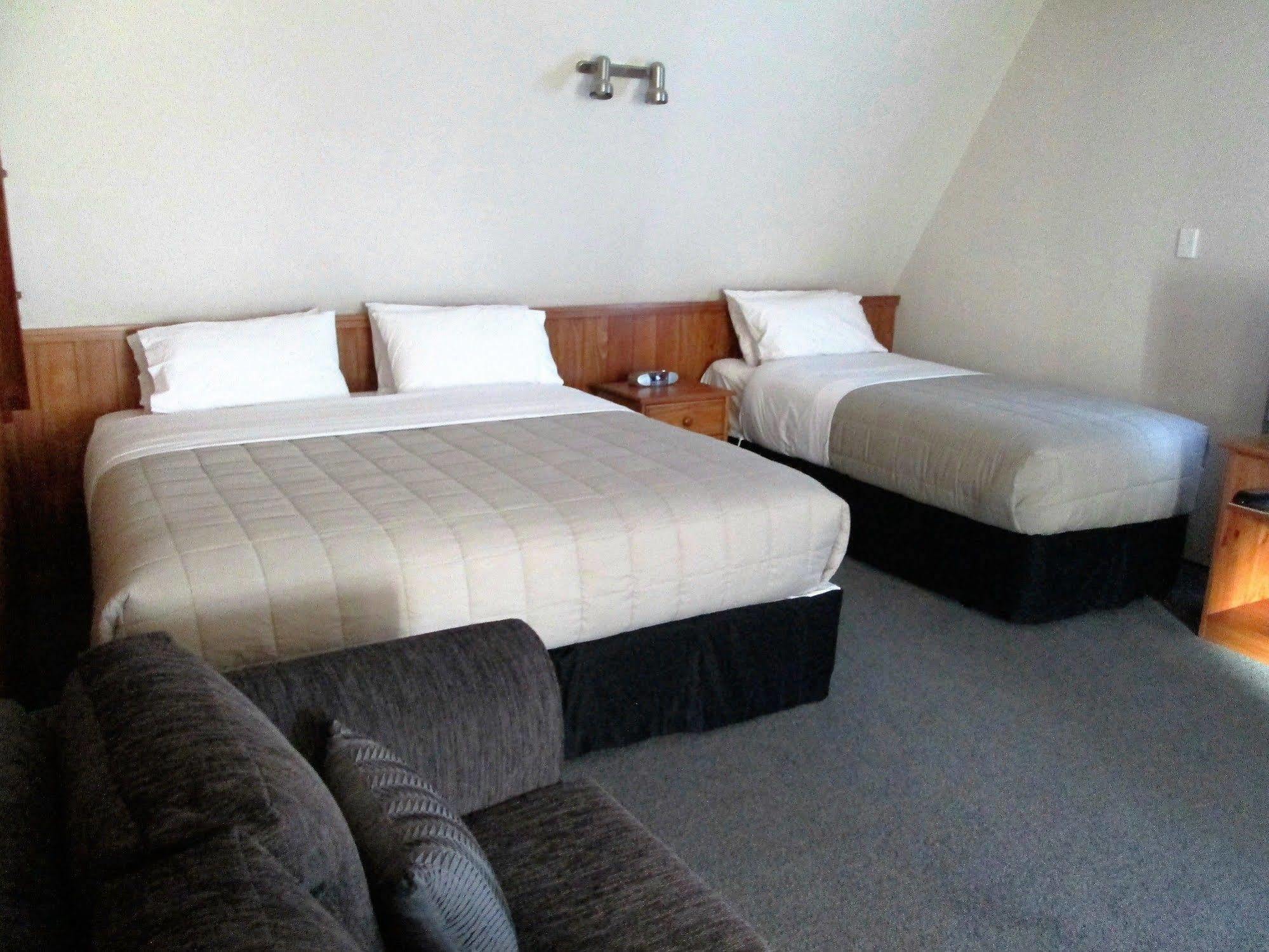Colonial Motel 파파쿠라 외부 사진